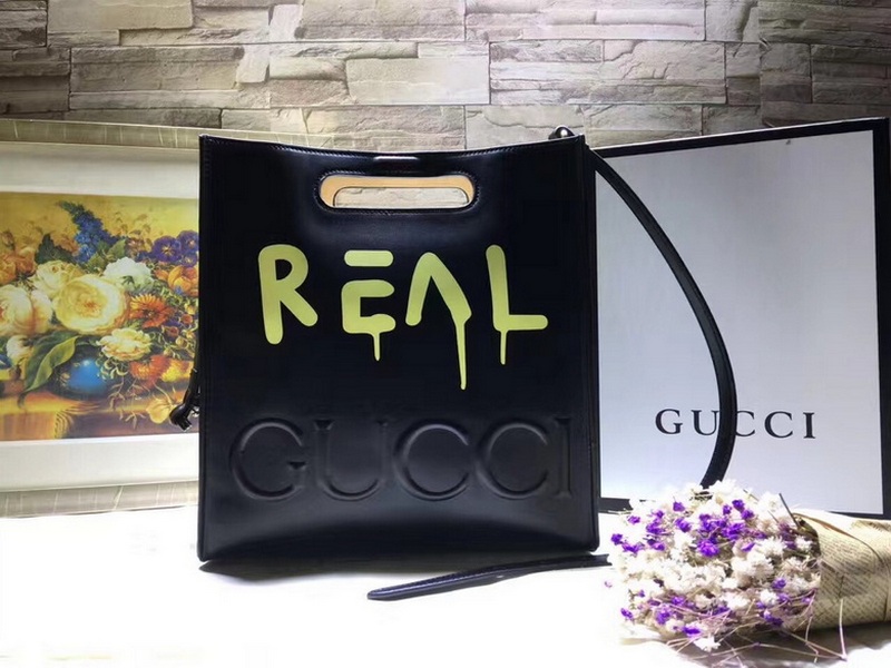 Gucci Handbags 847